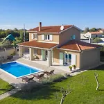 Matea Mit Privatem Pool By Interhome Feriehus *