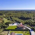 Matea Mit Privatem Pool By Interhome