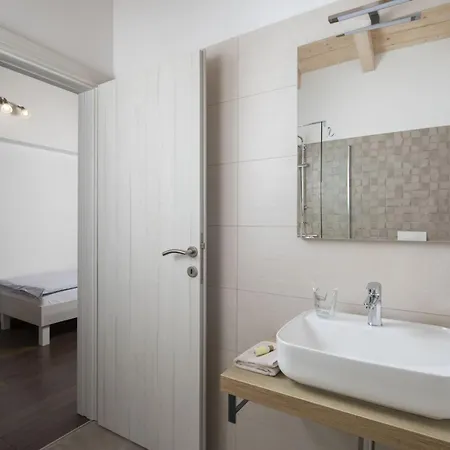 Matea Mit Privatem Pool By Interhome 別荘 *